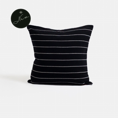 Poszewka na poduszkę Sleep Tight - Black stripe 60 cm 