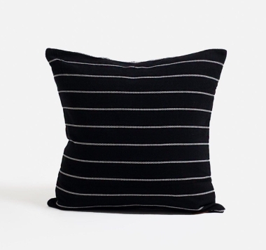 Poszewka na poduszkę Sleep Tight - Black stripe 60 cm 